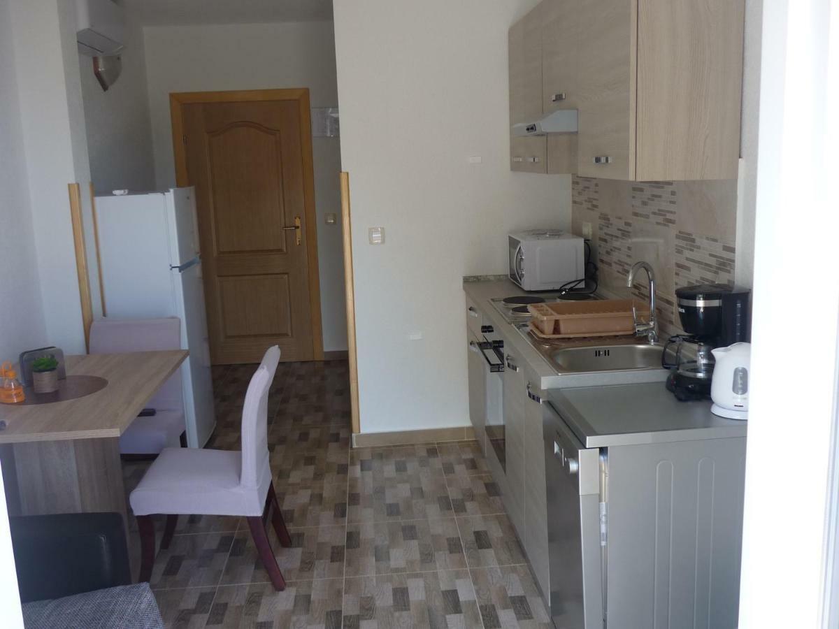 Apartman Miljenko - Matovica Kampor Buitenkant foto