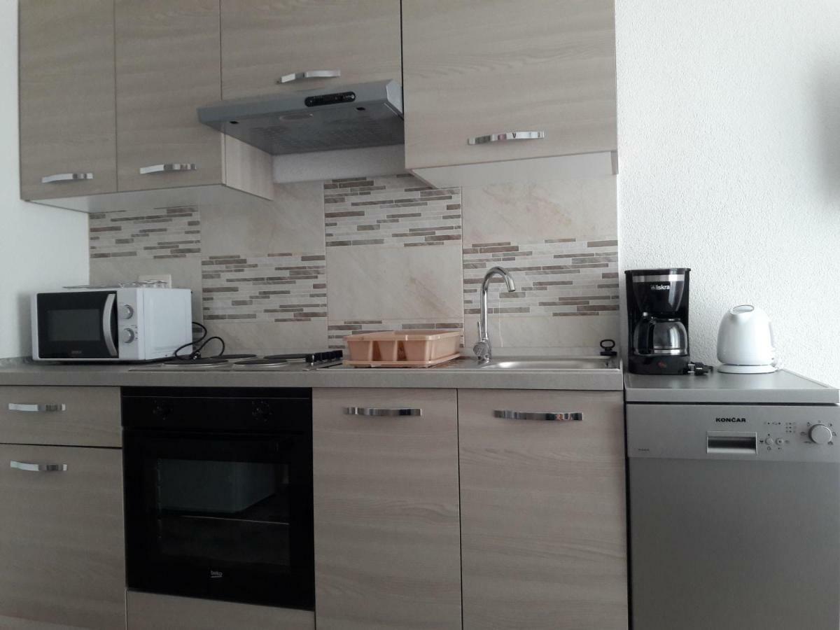 Apartman Miljenko - Matovica Kampor Buitenkant foto